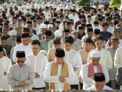 Sholat Idul Fitri Terakhir di Masa Jabatannya, Rohidin Pesankan Saling Memaafkan 